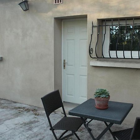 Chambre Privee Avec Parking Nîmes Exteriér fotografie