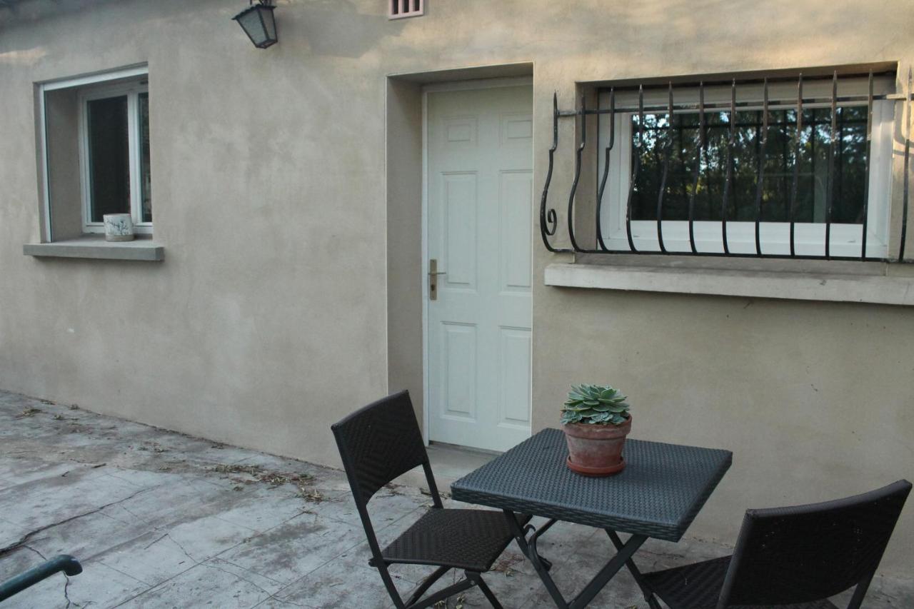Chambre Privee Avec Parking Nîmes Exteriér fotografie